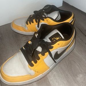 Air Jordan 1 low laser orange